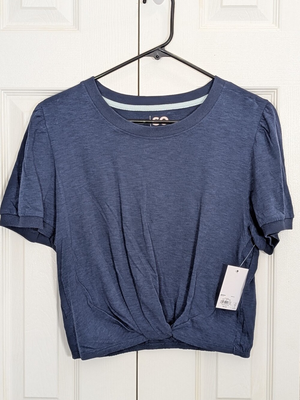 NWT SO: Women's Short sleeve twist crop - Navy - Size XL